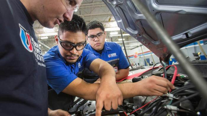 automotive technician schools online terbaru